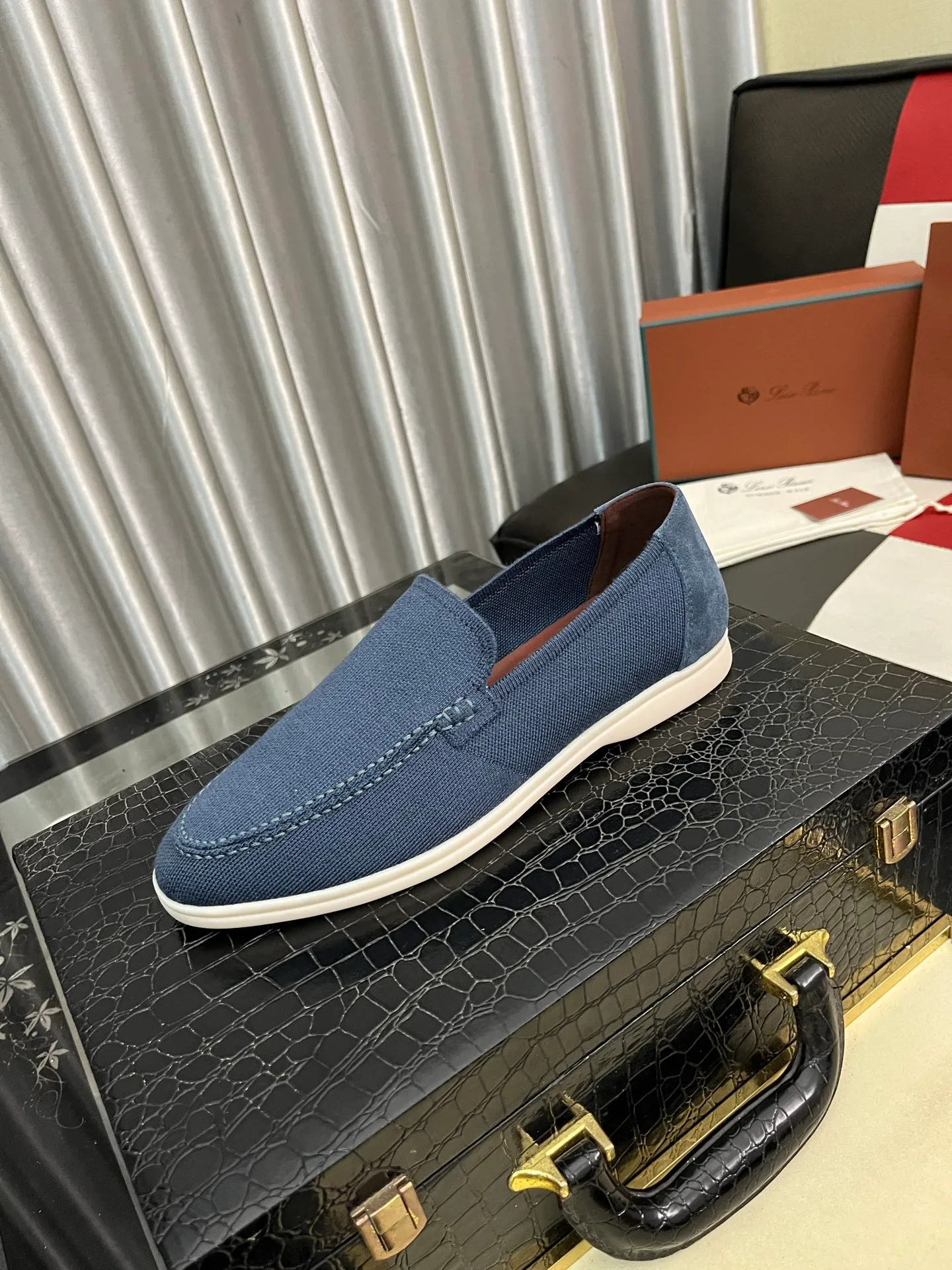Men's men's shoes💰420⌚️⌚️Loro*Piana pure original 2025 soft and comfortable LP deerskin flat-soled casual star's same style slip-on Loaf men's shoes, size: 38-446️⃣colors available